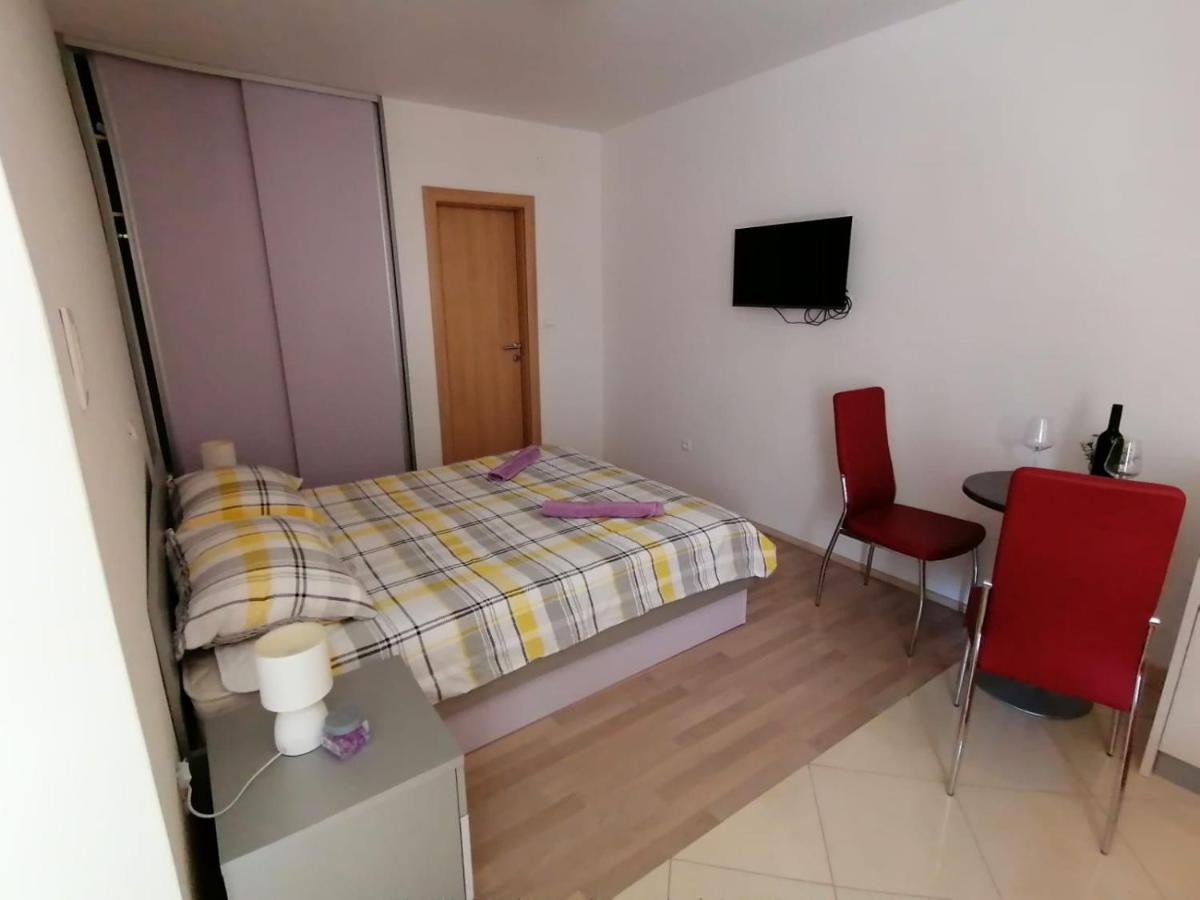 Gojak Lägenhet Makarska